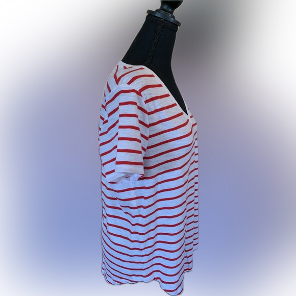 Old Navy, everywhere, size large, soft, white red striped T-shirt, short sleeve - Picture 4 of 10
